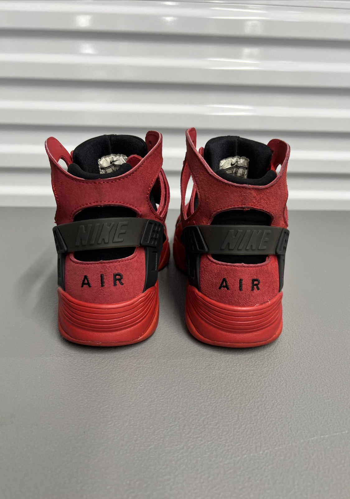 Size 10 - Nike Air Flight Huarache Men’s ‘University Red Black’
