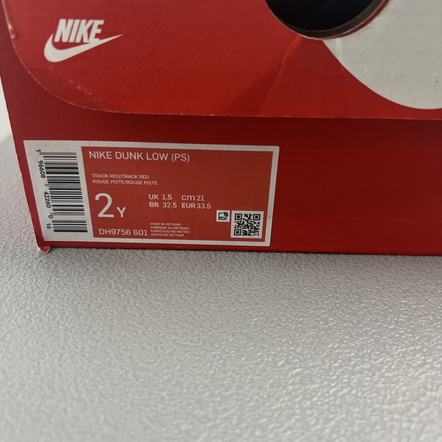 Size 2Y - Nike Dunk Low ‘Track Red’ (GS)