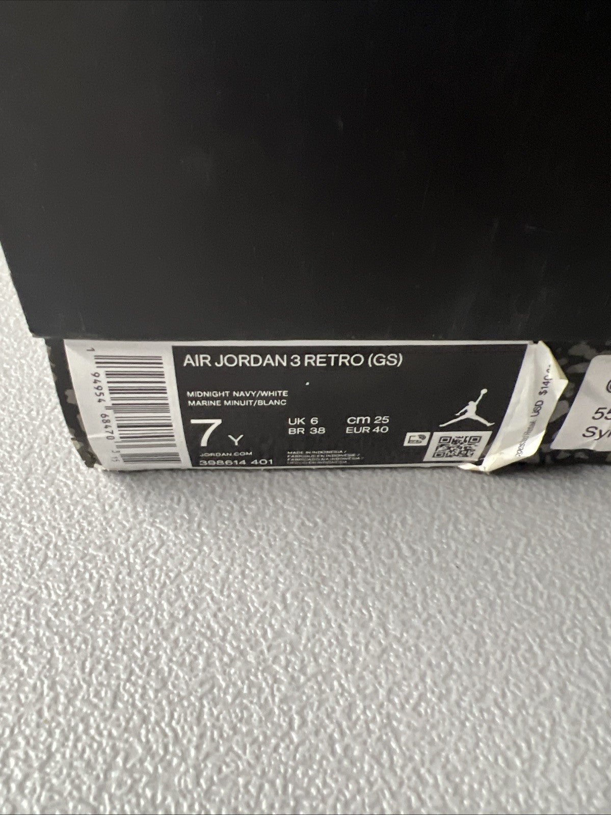 Size 7Y or 8.5 Wmns- Air Jordan 3 Retro ‘Georgetown’ GS - 398614 401