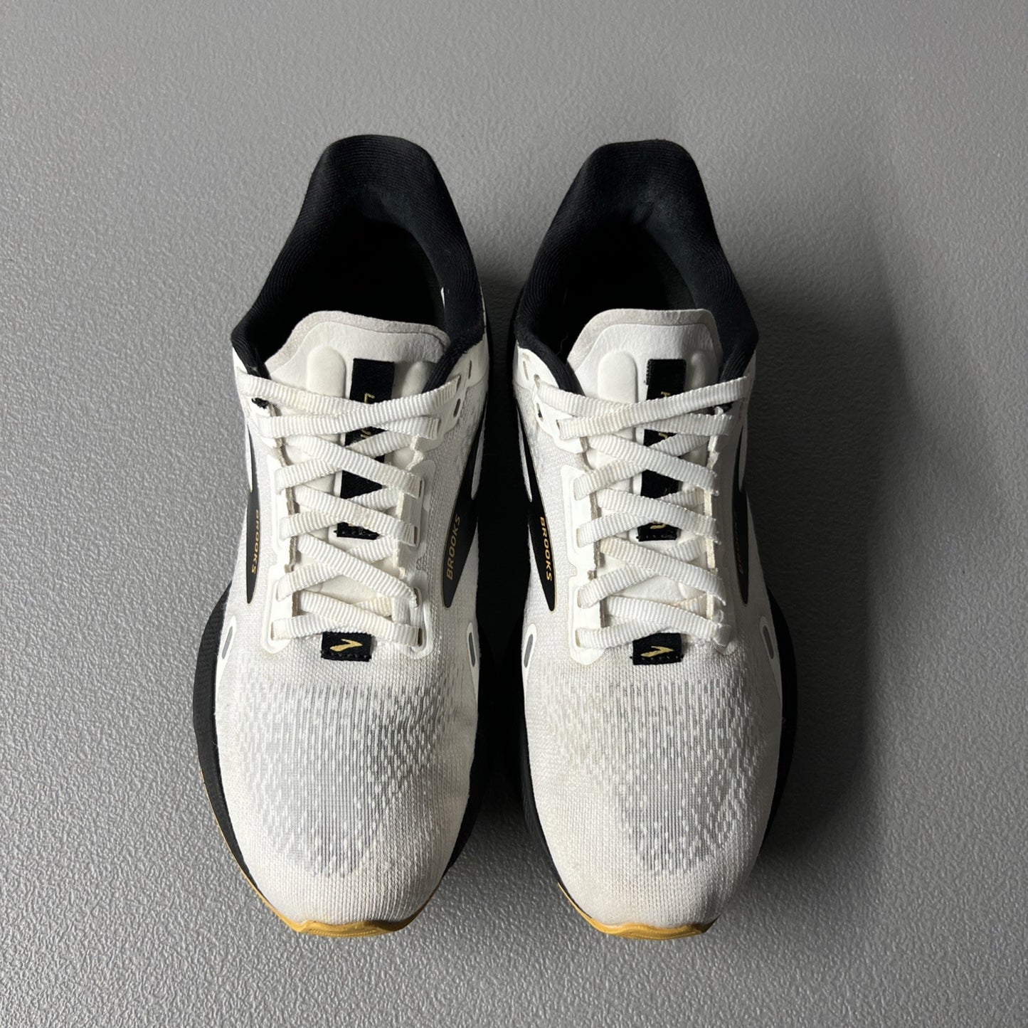 Size 7 -Brooks Launch 9 Running Shoes Women’s White Black Athletic Sneaker