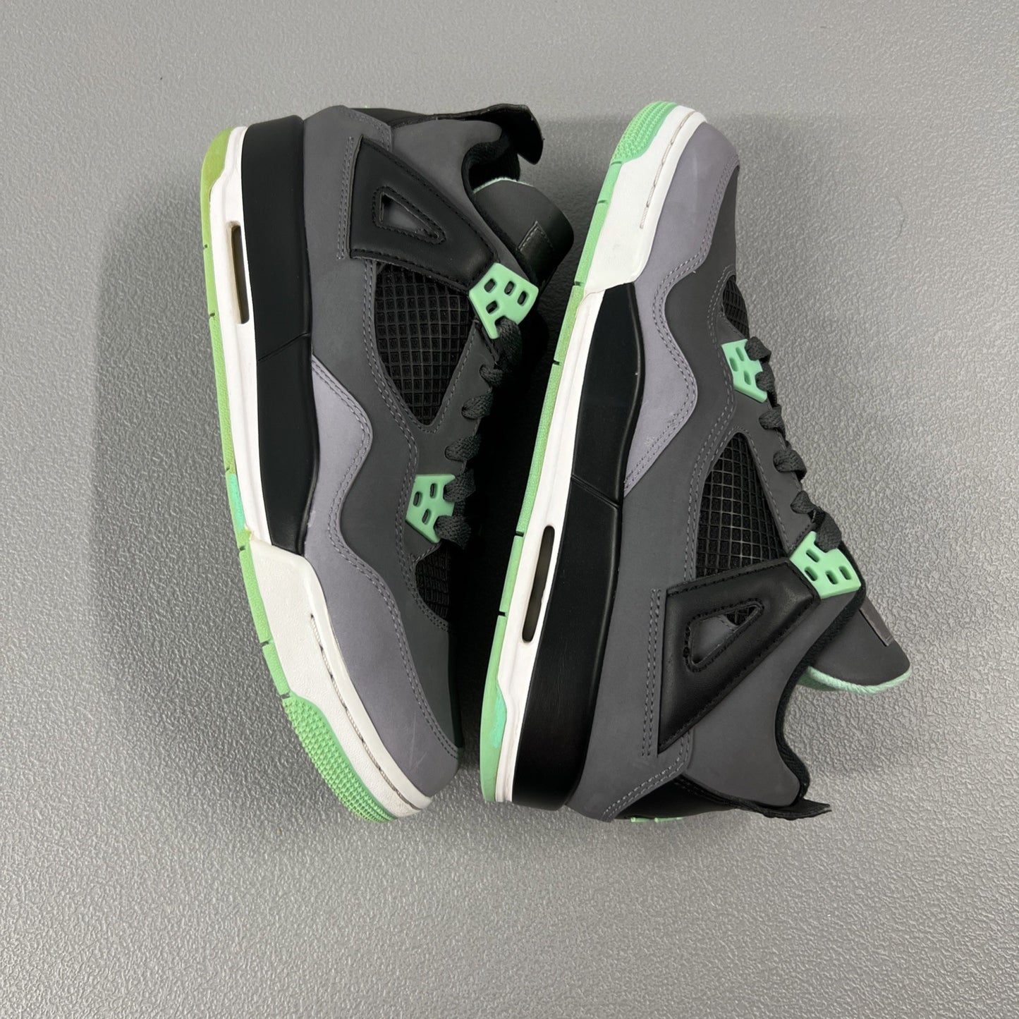 Size 6.5 Y or 8 Wmns - Jordan 4 Retro ‘Green Glow’ GS