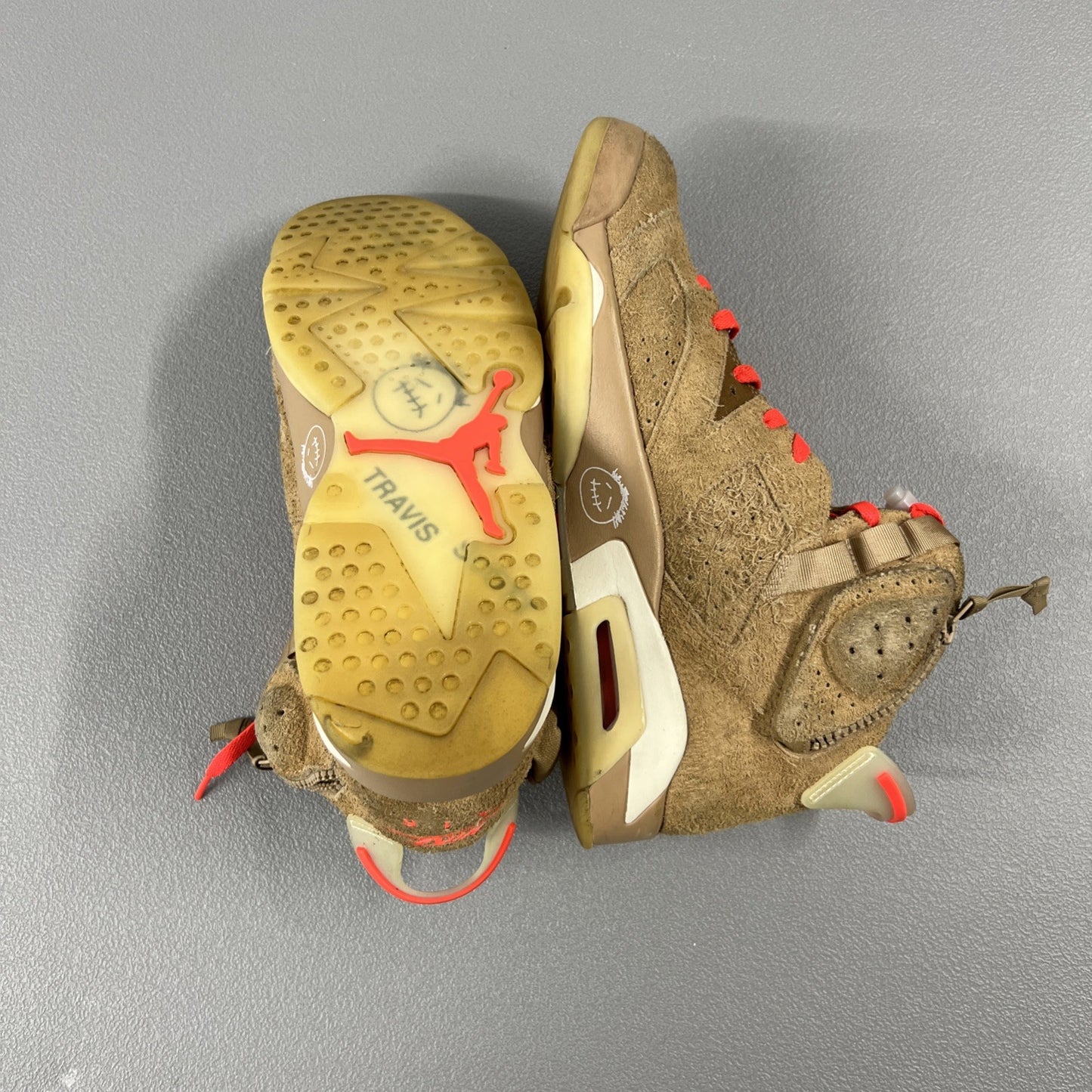 Size 11.5 - Jordan 6 Retro x Travis Scott Mid British Khaki
