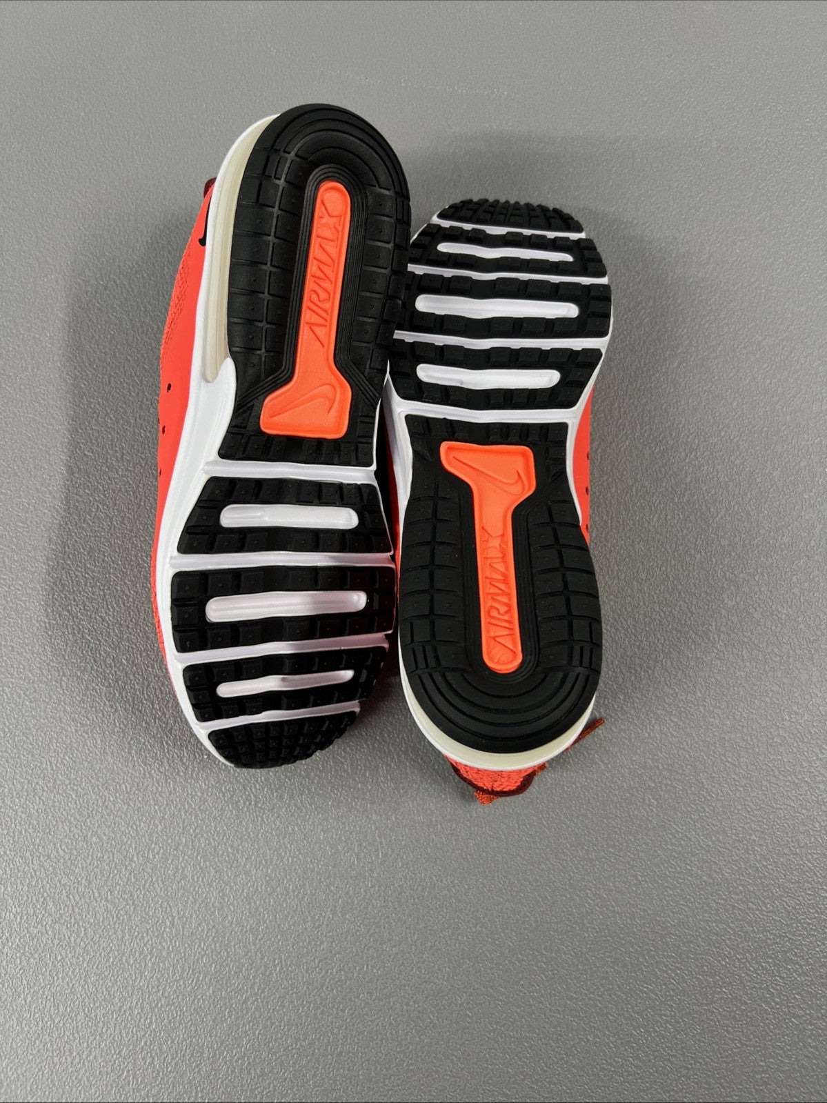 Size 7Y or 8.5 Wmns Nike Air Max Sequent 3 GS 'Team Red'