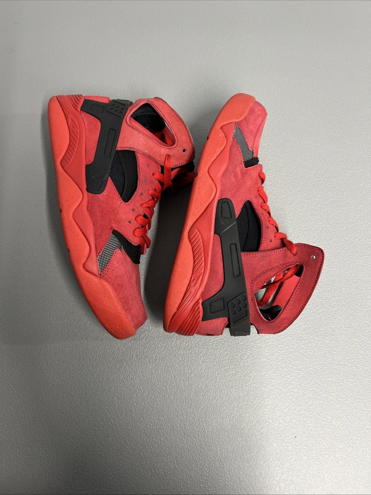 Size 10 - Nike Air Flight Huarache Men’s ‘University Red Black’