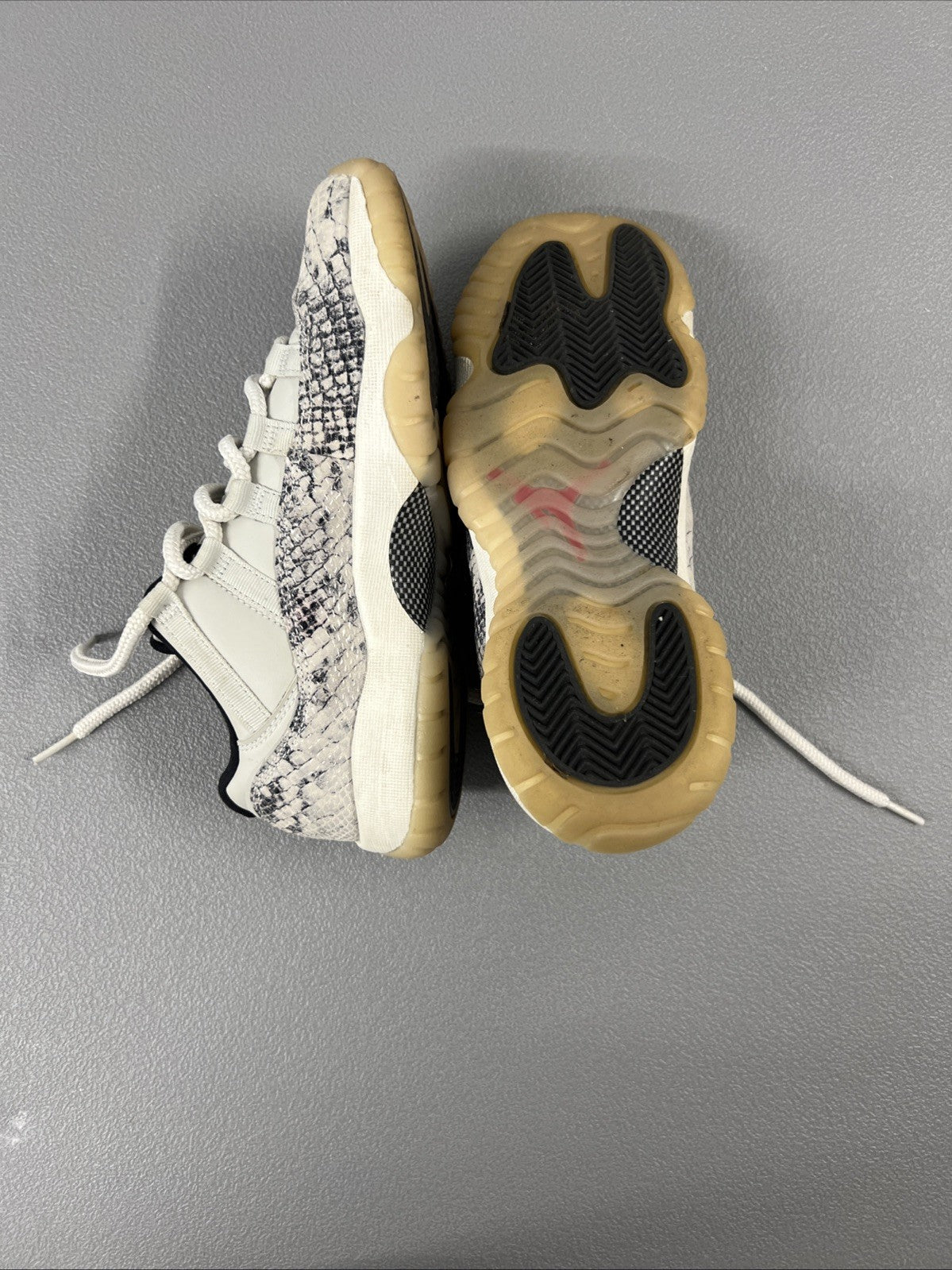 5.5 Y or 7 Wmns - Jordan 11 Retro Low Snake Light Bone (GS)