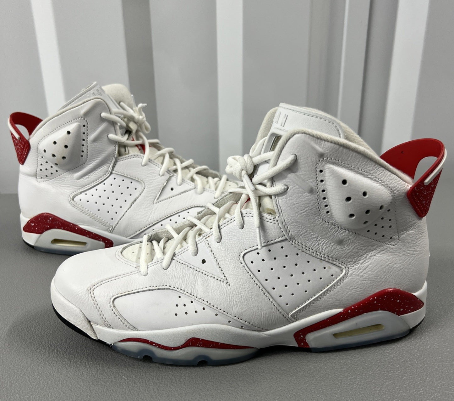Size 11 - Air Jordan 6 Men’s ‘Red Oreo’