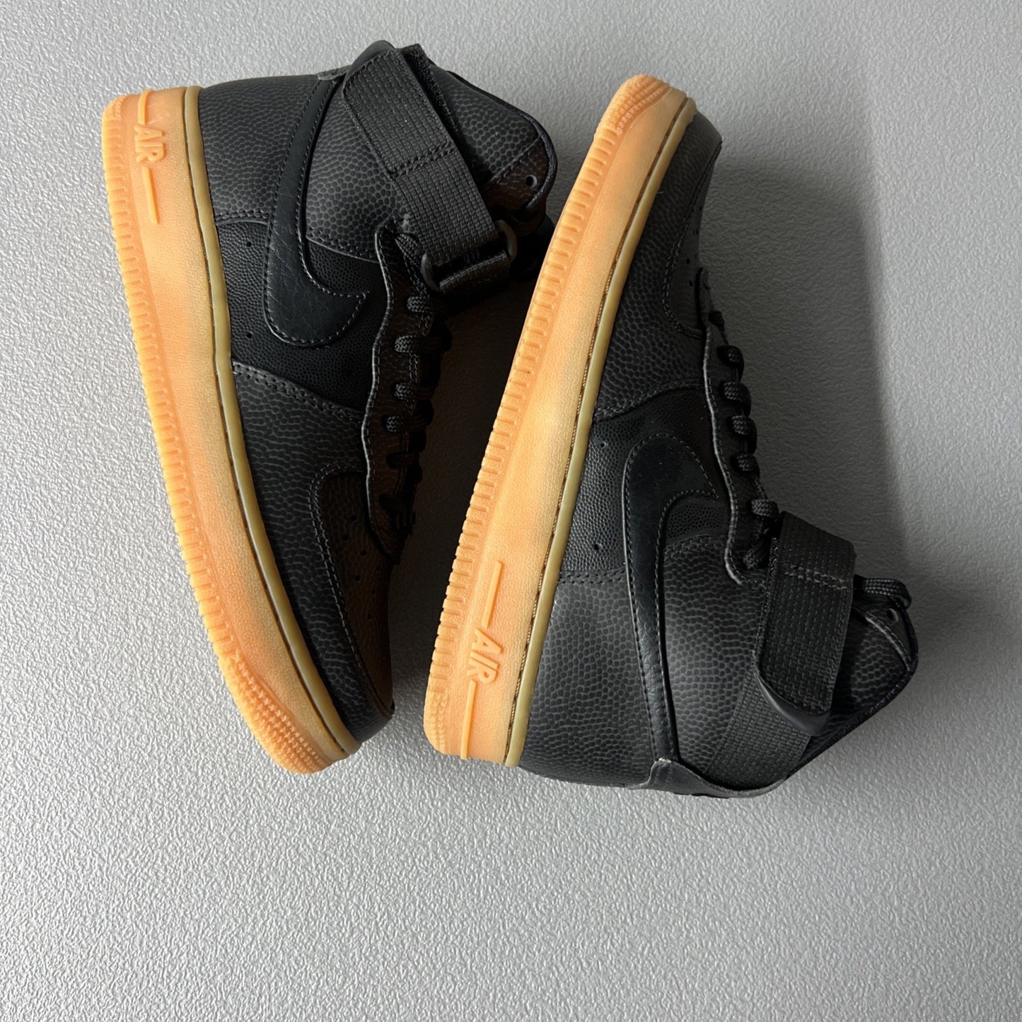 Size 7 Wmns- Air Force 1 Hi SE 'Black Gum'