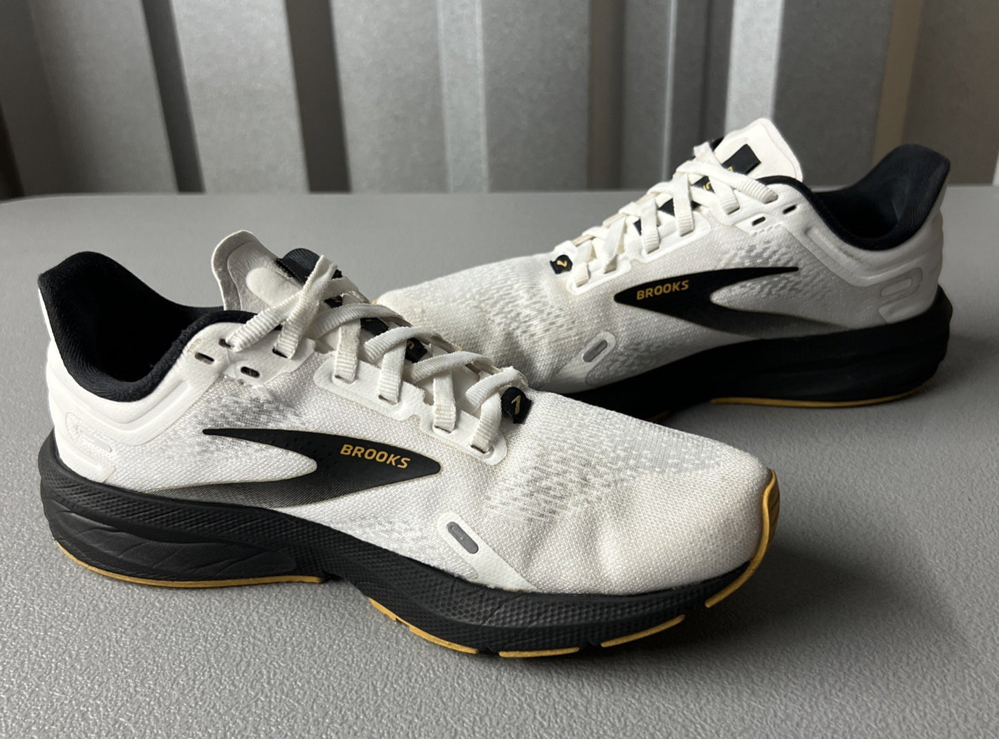 Size 7 -Brooks Launch 9 Running Shoes Women’s White Black Athletic Sneaker
