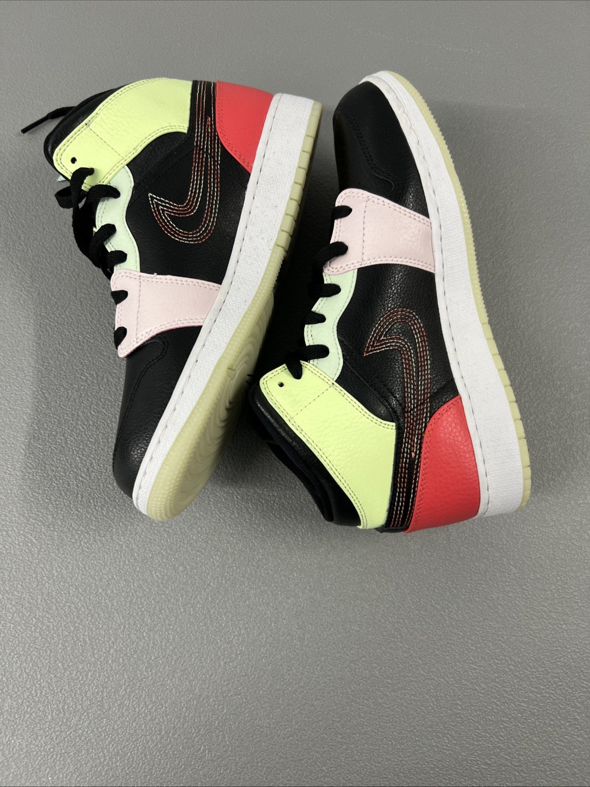 Size 7Y or 8.5 Wmns- Jordan 1 Mid Glow-In-The-Dark (GS)