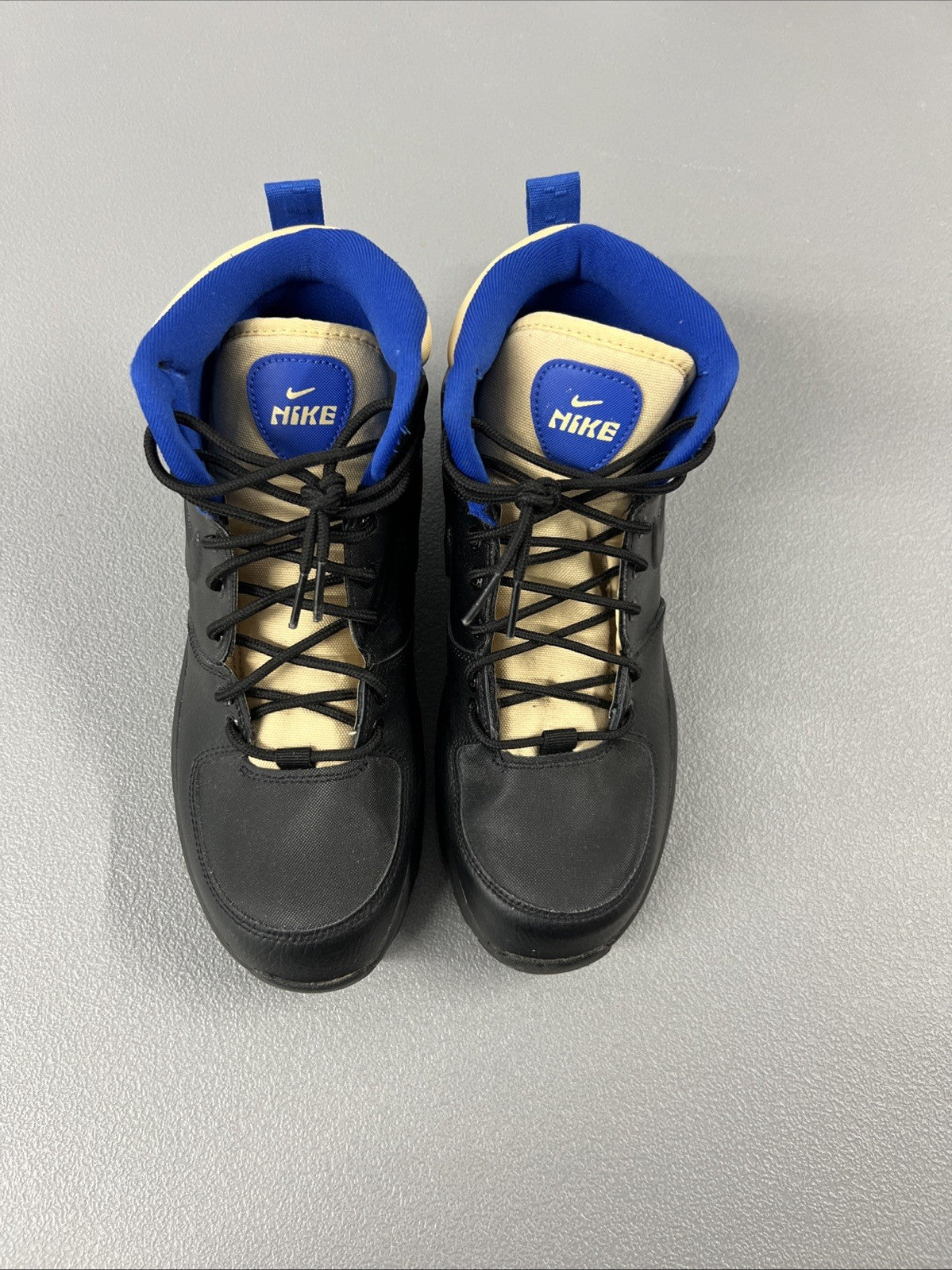 Size 7Y or 8.5 Wmns- Nike Manoa High Black Boot