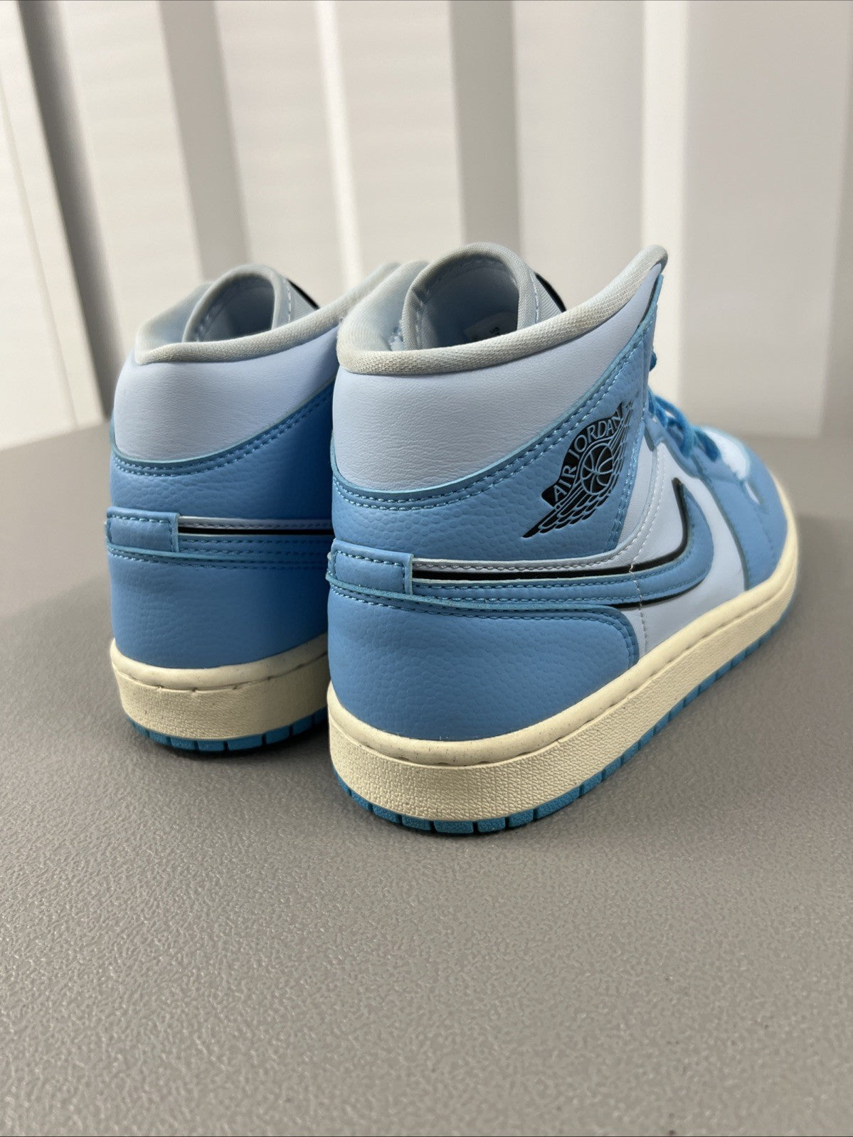 Size 7 - Jordan 1 Mid SE ‘Ice Blue’ (Women’s)