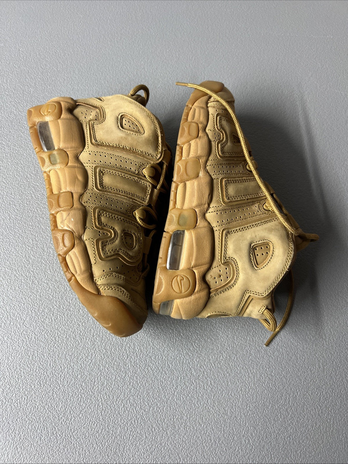 Size 5Y or 6.5 Wmns - Nike Air More Uptempo Mid ‘Flax’ GS