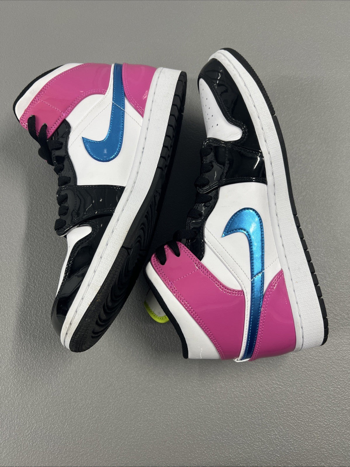 Size 10.5 - Air Jordan 1 SE Mid ‘Cyber Active Fuchsia’