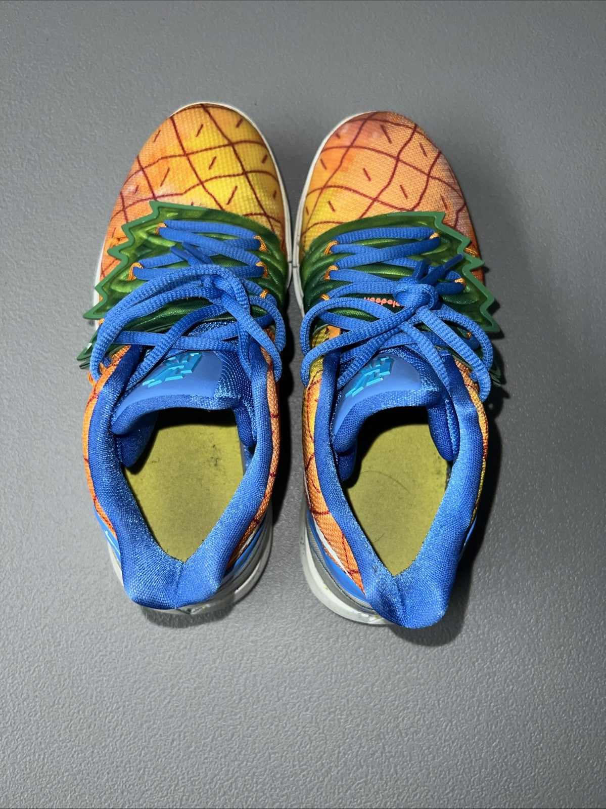 Size 7Y or 8.5 Wmns - Nike Kyrie 5 Spongebob Pineapple House GS