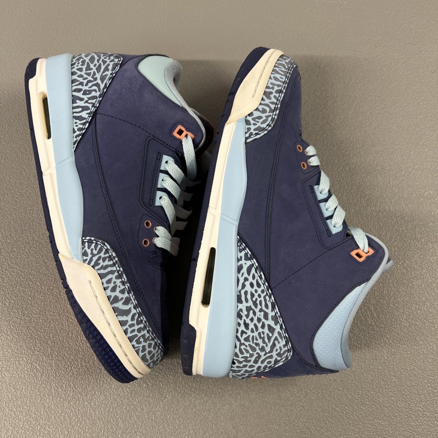 Size 8Y or 9.5 Wmns - Jordan 3 Retro Purple Dust (GS)
