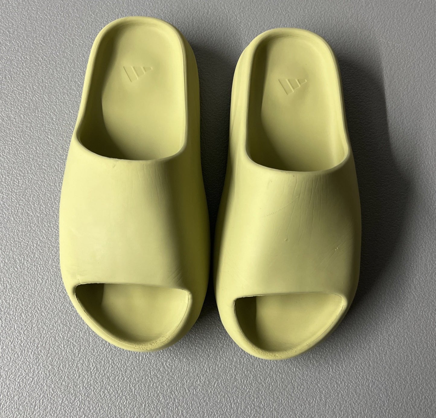 Size 9 Men’s or 10.5 Wmns- Adidas Yeezy Slide ‘Resin’