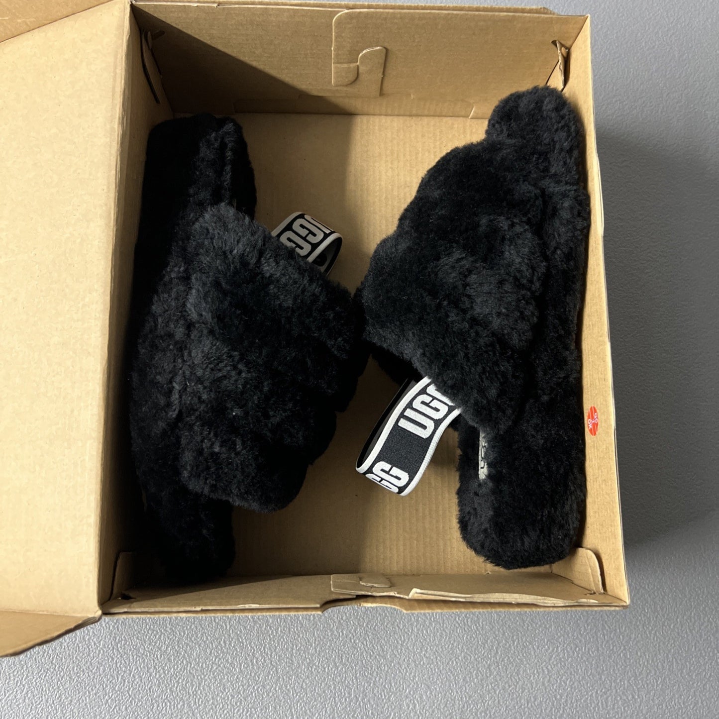 Size 6 - Ugg Wmns Fluff Yeah Slide 'Black’