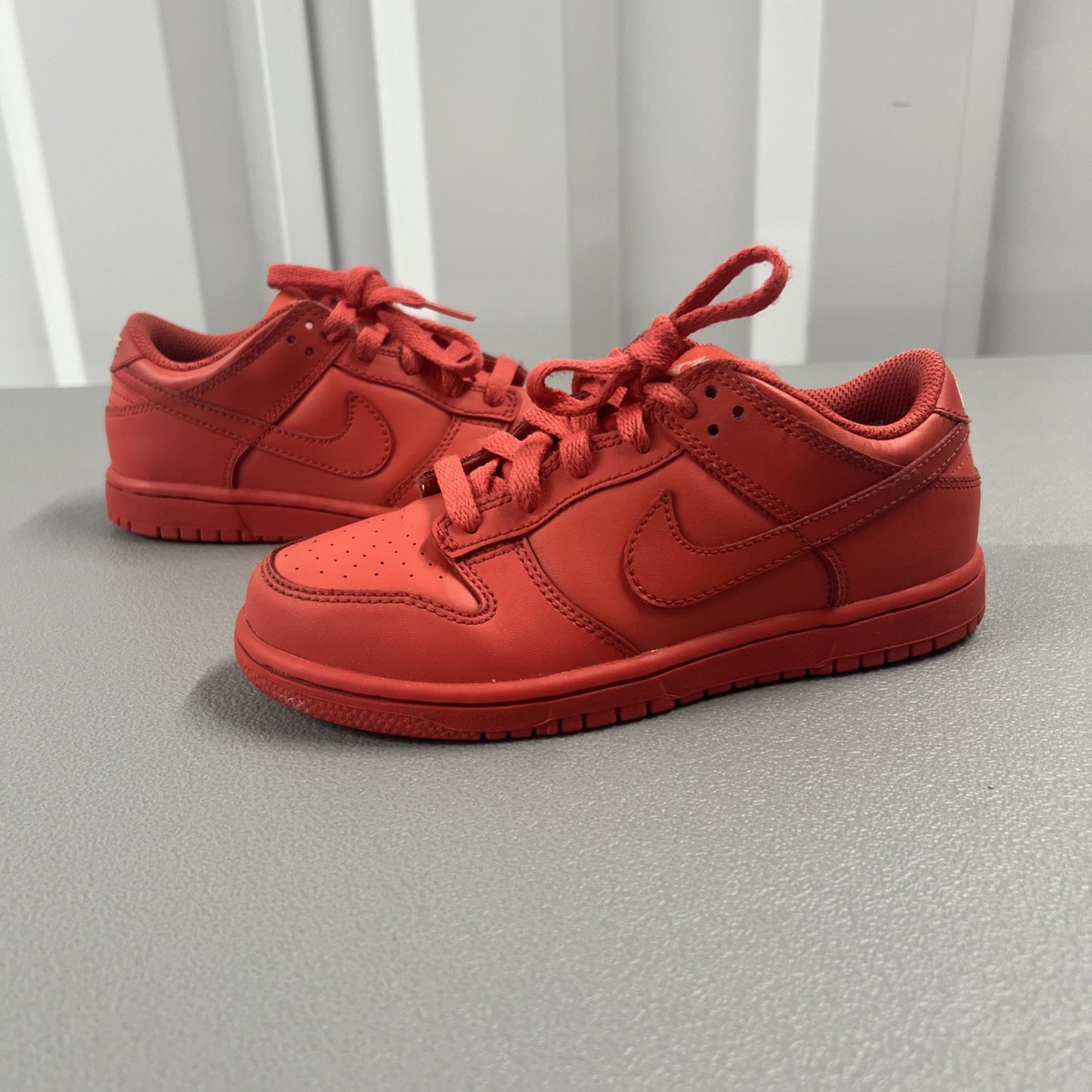 Size 2Y - Nike Dunk Low ‘Track Red’ (GS)
