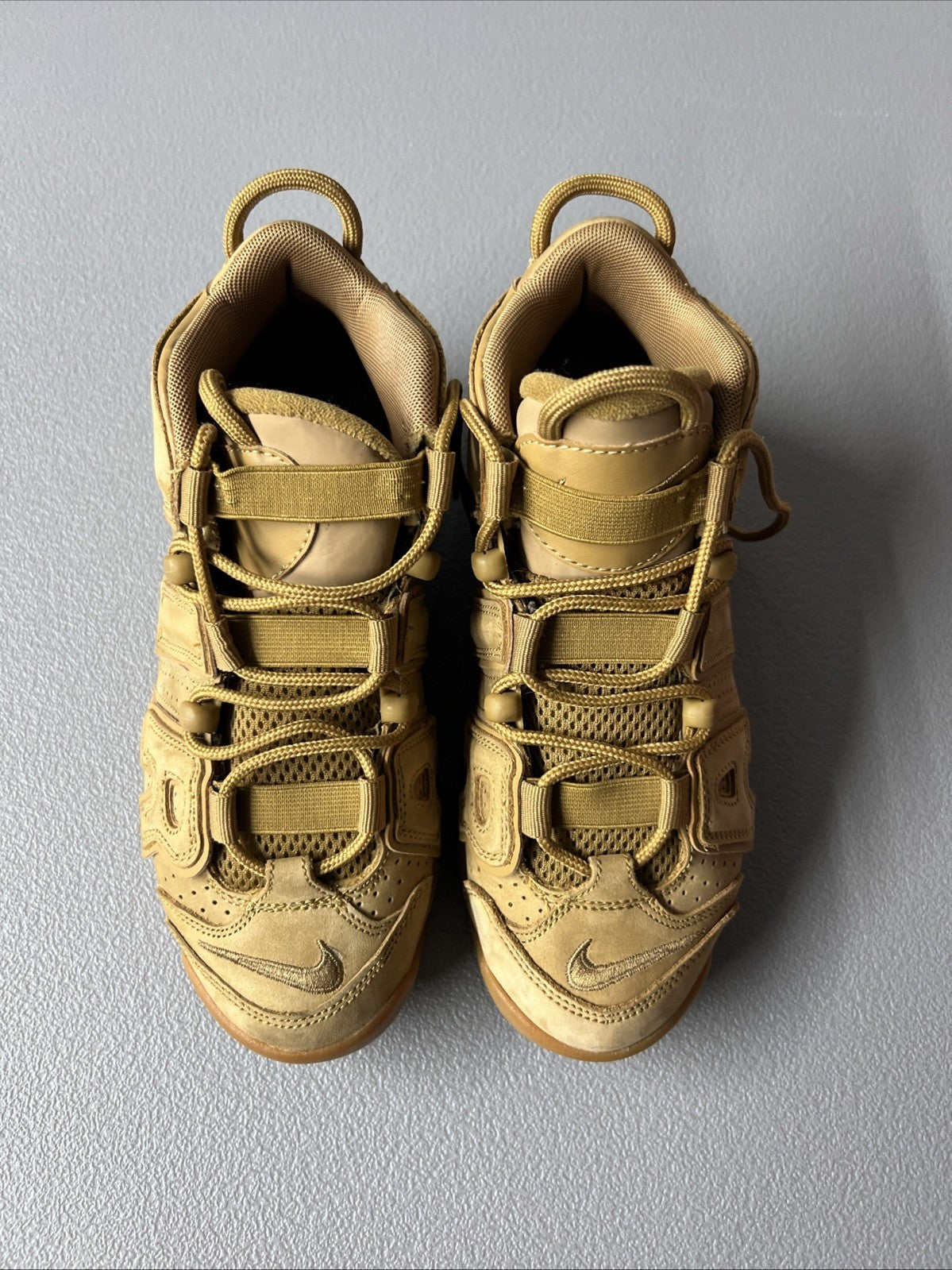 Size 5Y or 6.5 Wmns - Nike Air More Uptempo Mid ‘Flax’ GS