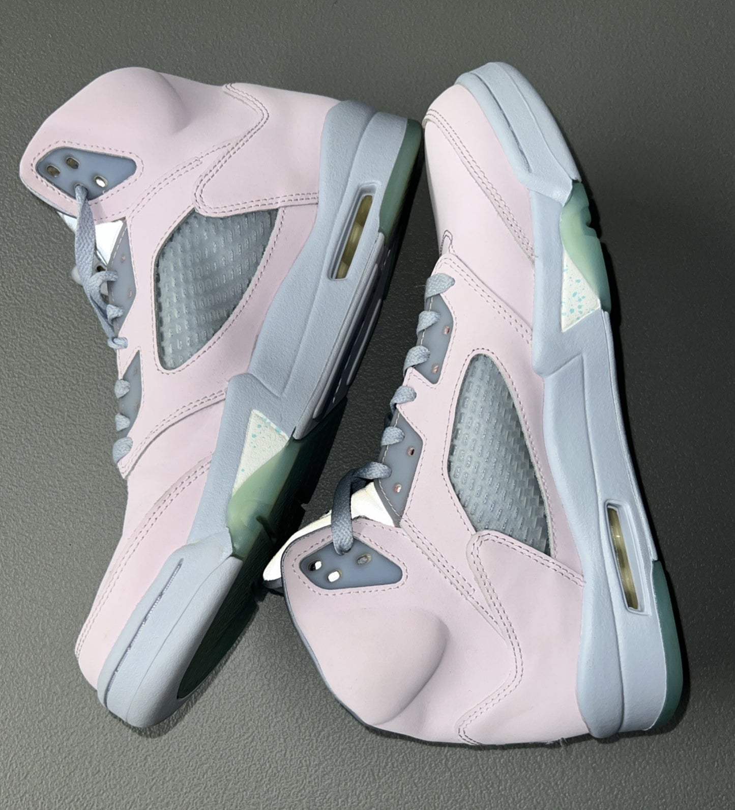 Size 11 - Jordan 5 Retro Easter 2022