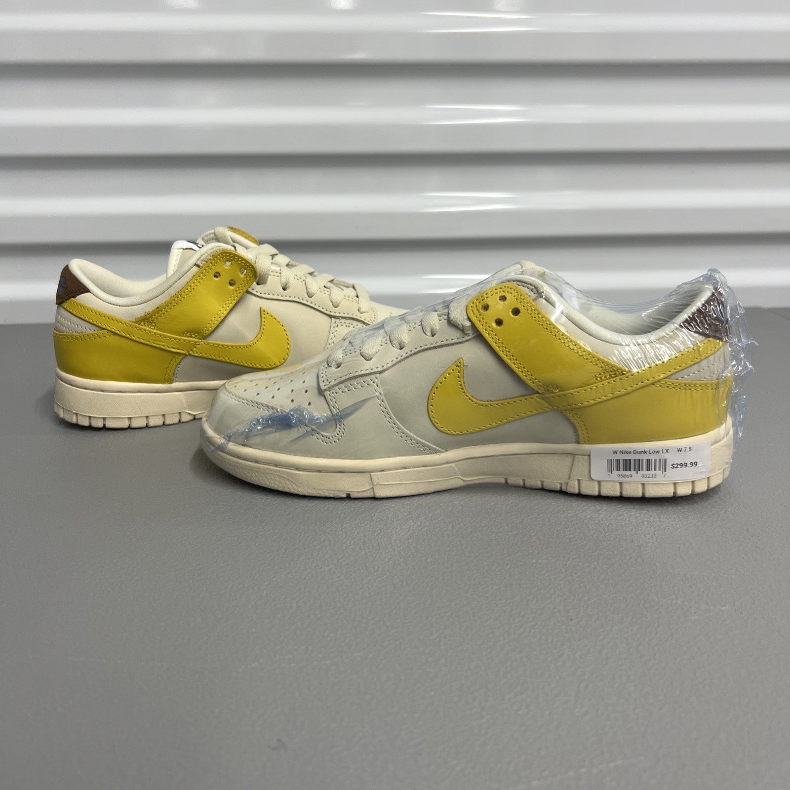 Size 7.5 - Wmns or 6 Men’s Nike Dunk Low LX Banana