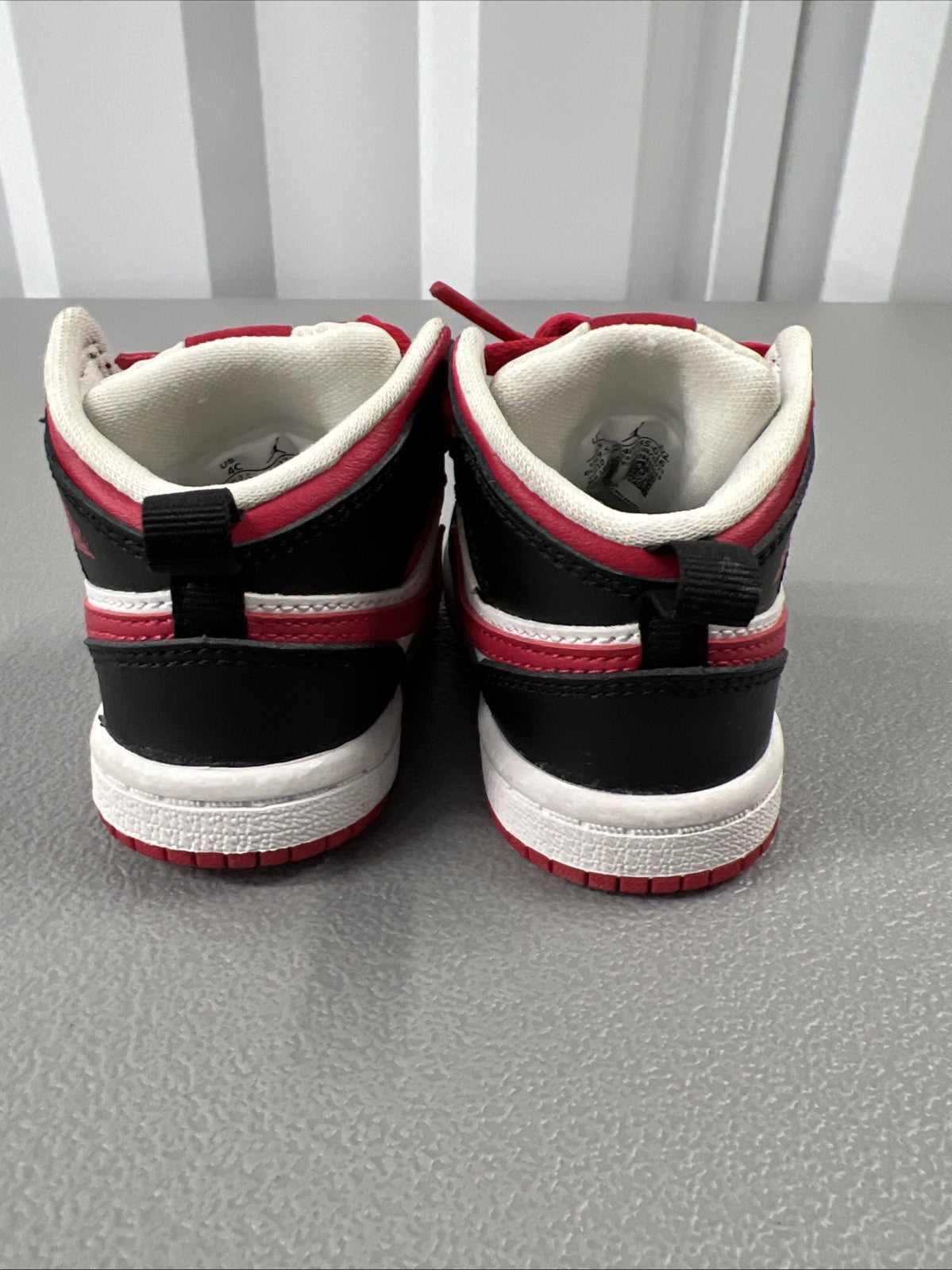 Size 4C-Air Jordan (TD) Air Jordan 1 Mid 'White Very Berry' 640735-016
