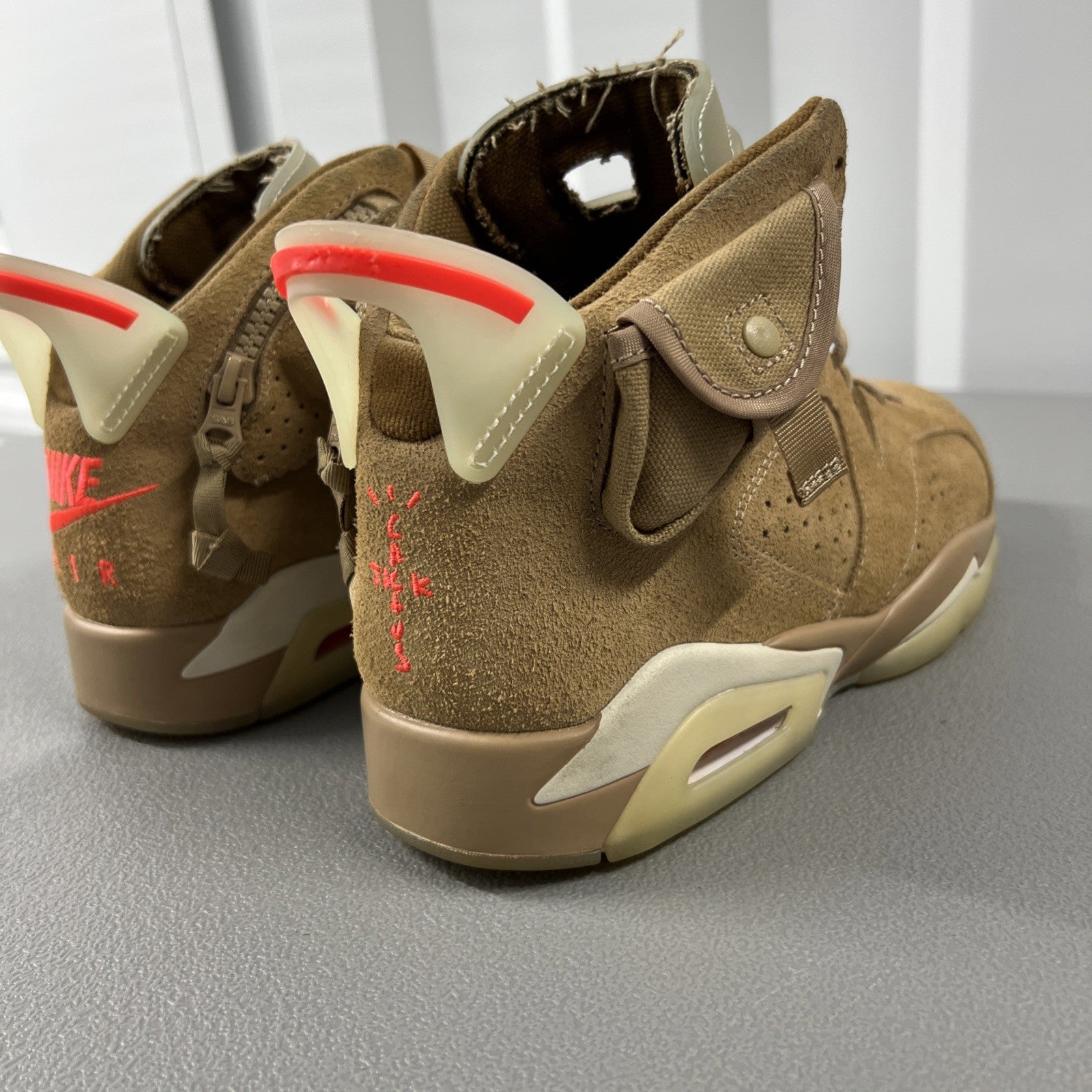 Size 8 Men’s or 9.5 Wmns Air Jordan 6 Retro Travis Scott ‘British Khaki’