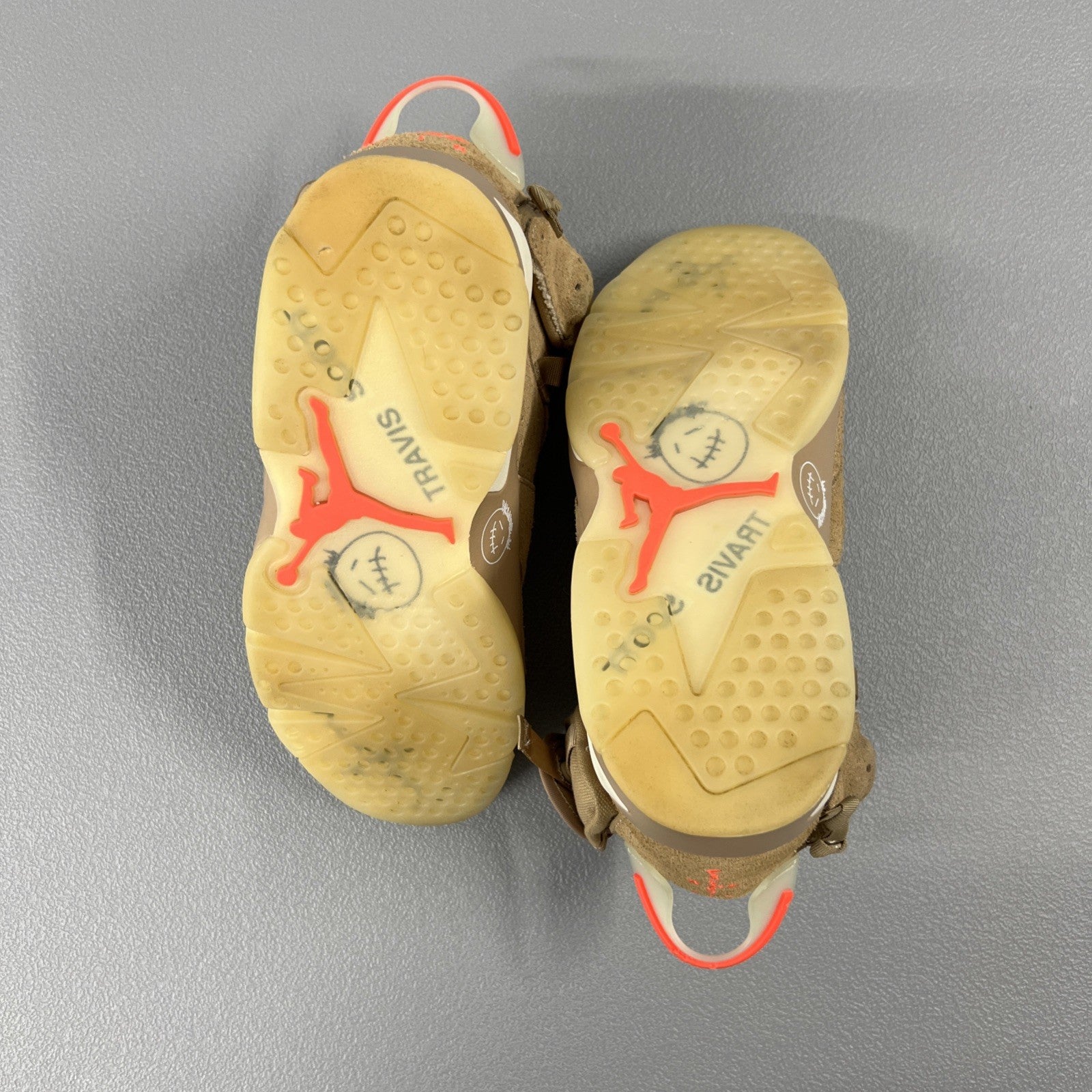 Size 8 Men’s or 9.5 Wmns Air Jordan 6 Retro Travis Scott ‘British Khaki’
