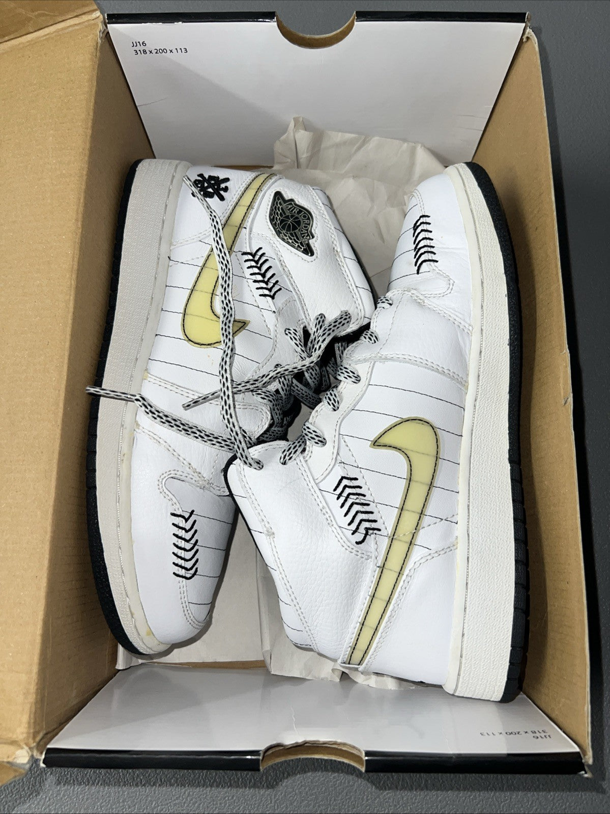 Size 5.5Y or 7 Wmns- Air Jordan 1 GS 'Black Silver’ 327048 102