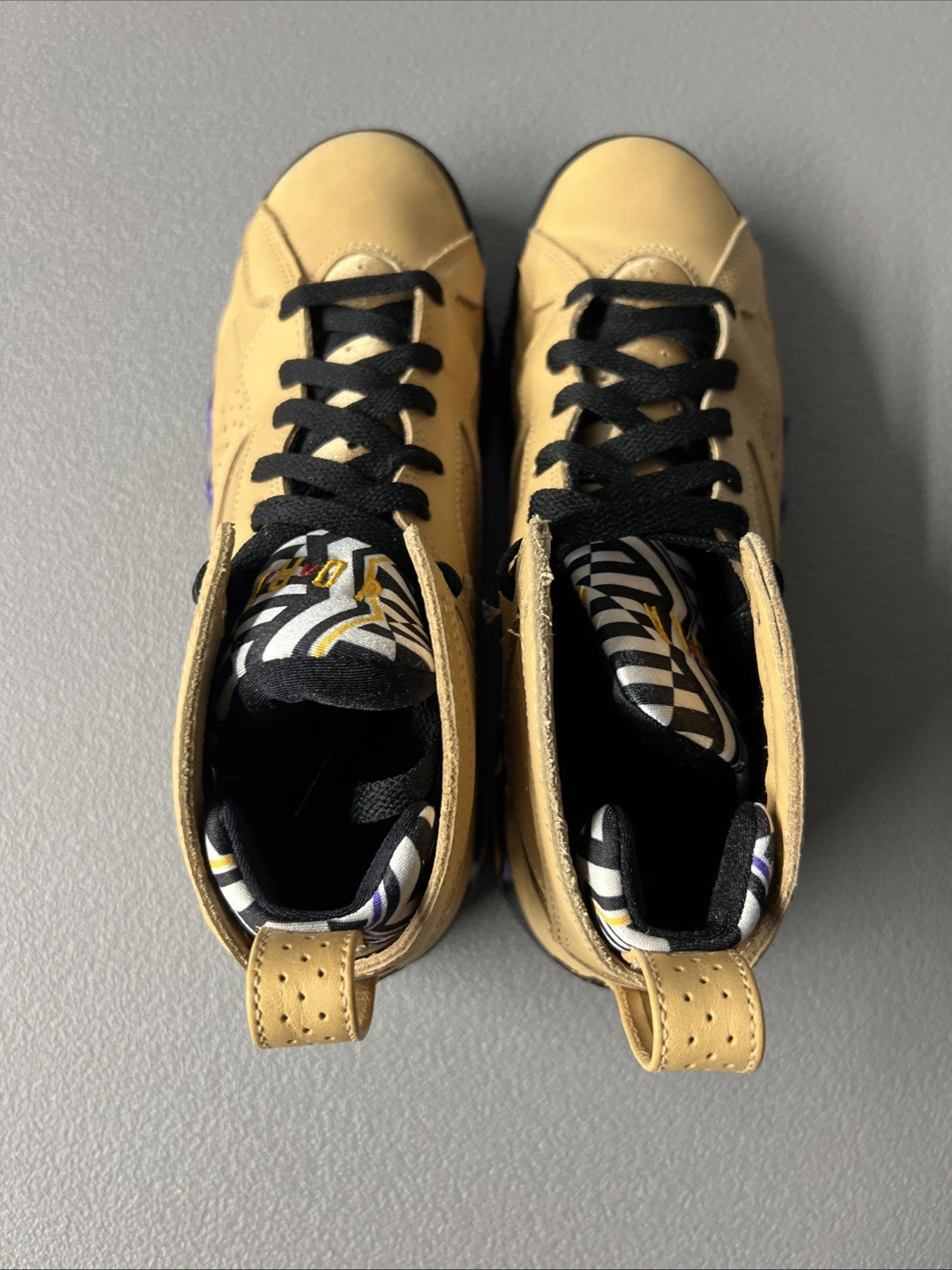 Size 5.5 Y or 7 Wmns- Jordan 7 Retro SE Mid Afrobeats GS