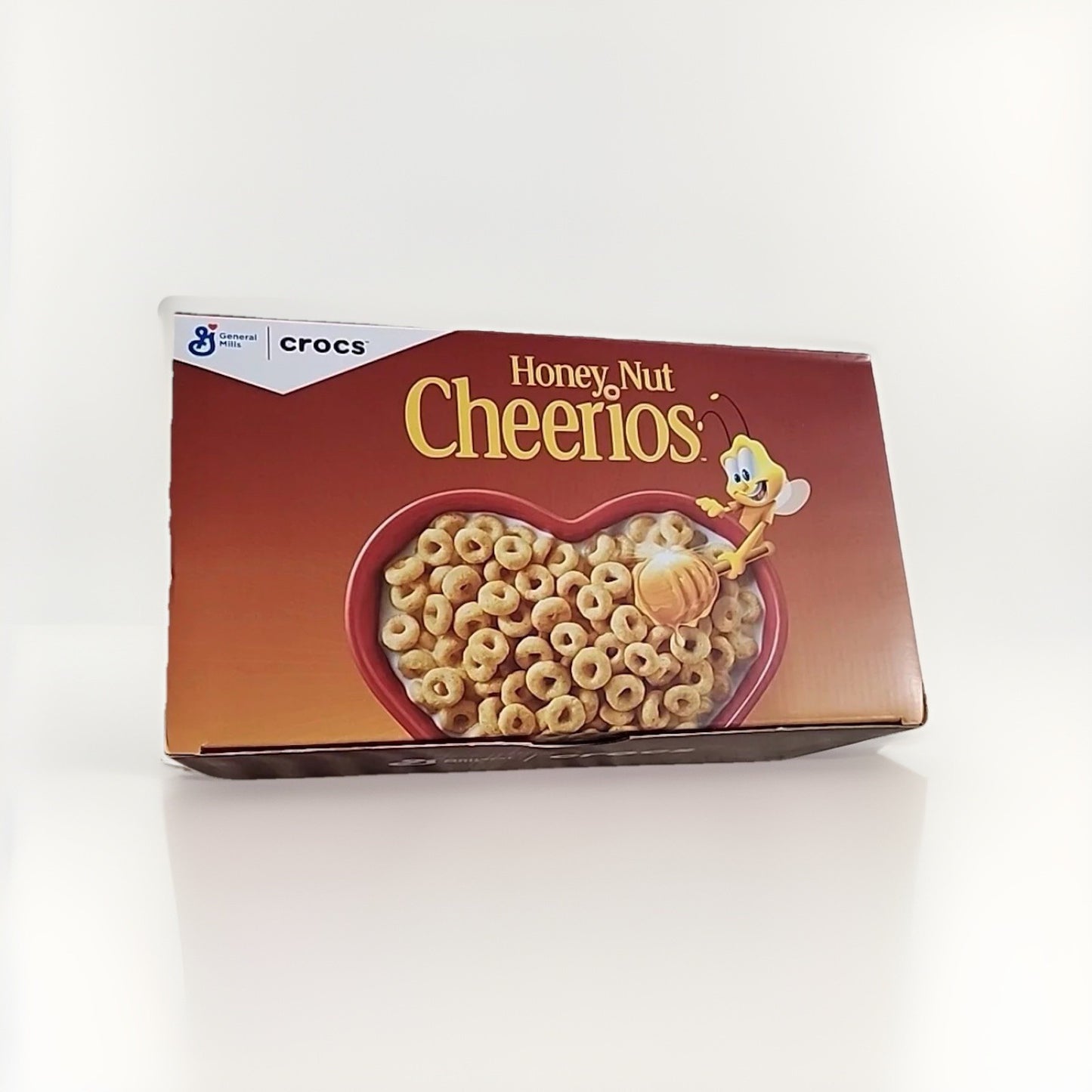 Crocs Classic Clog Honey Nut Cheerios Size - 5J  (Kids)