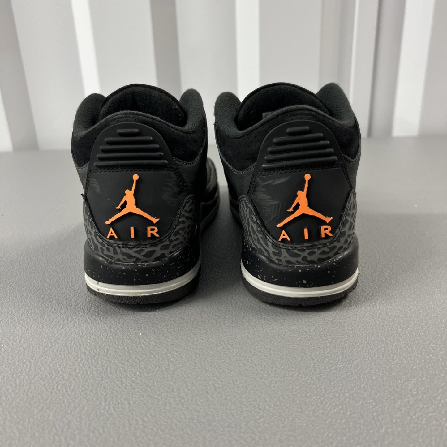 Size 5.5Y-Air Jordan 3 Retro GS 'Fear' 2023’