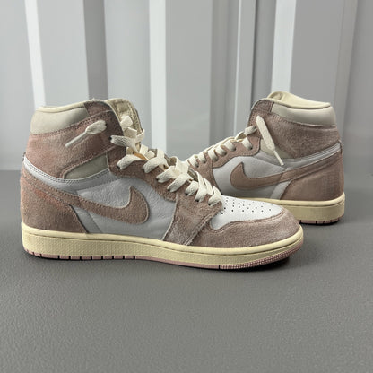 Size 10.5 - Air Jordan 1 Retro OG High Washed Pink (Wmns)