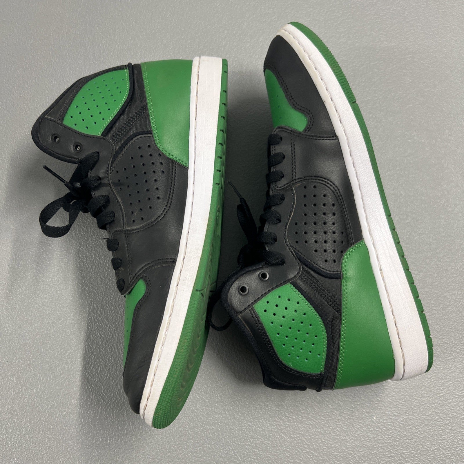 Size 10.5 - Jordan Access Black Aloe Verde