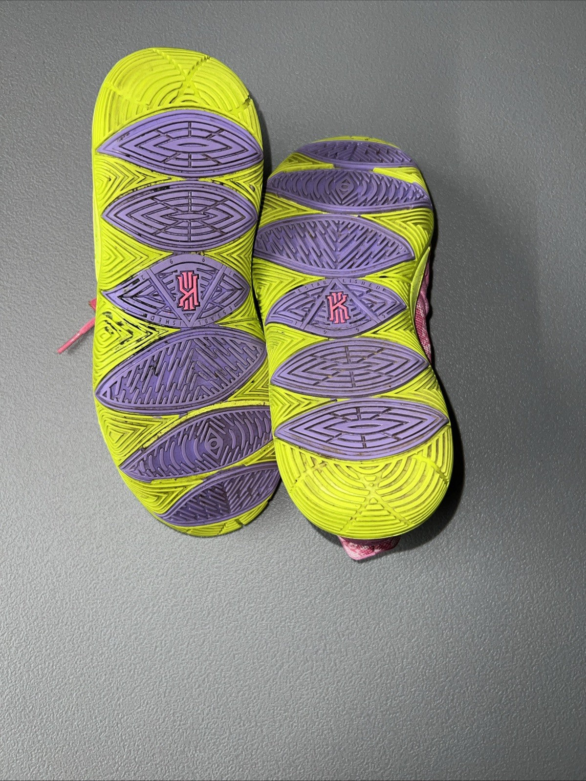 Size 7Y or 8.5 Wmns- Nike Kyrie 5 Spongebob Patrick Star GS