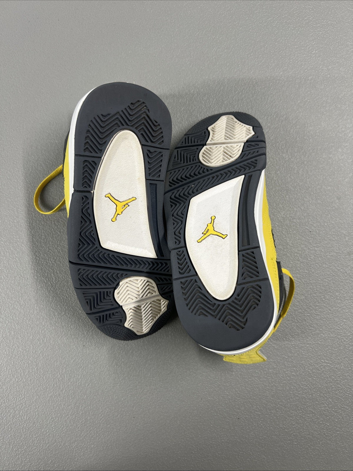 Size 4.5Y - Air Jordan 4 Retro GS 'Lightning' 2021’