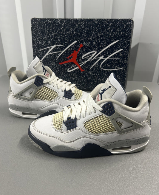 Size 7 - Jordan 4 Retro Mid Midnight Navy
