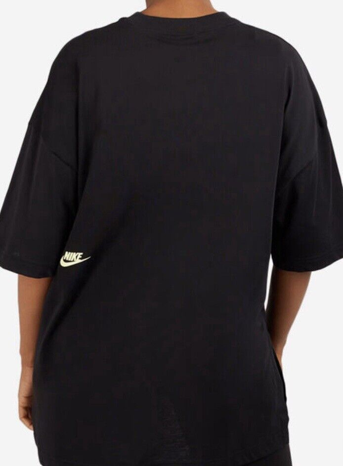 Women’s Nike Graphic Dance Tee- Size Medium