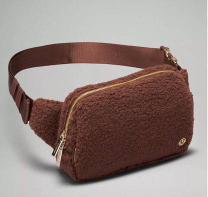 Lululemon Everywhere Belt Bag Fleece Large 2L  ONE SIZE (Brown Earth/Gold)  NWT