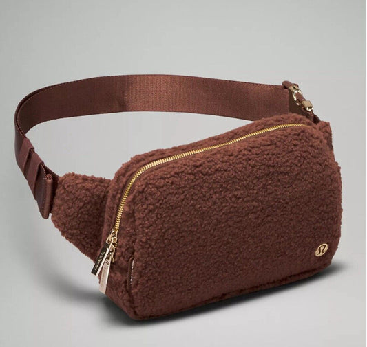 Lululemon Everywhere Belt Bag Fleece Large 2L  ONE SIZE (Brown Earth/Gold)  NWT