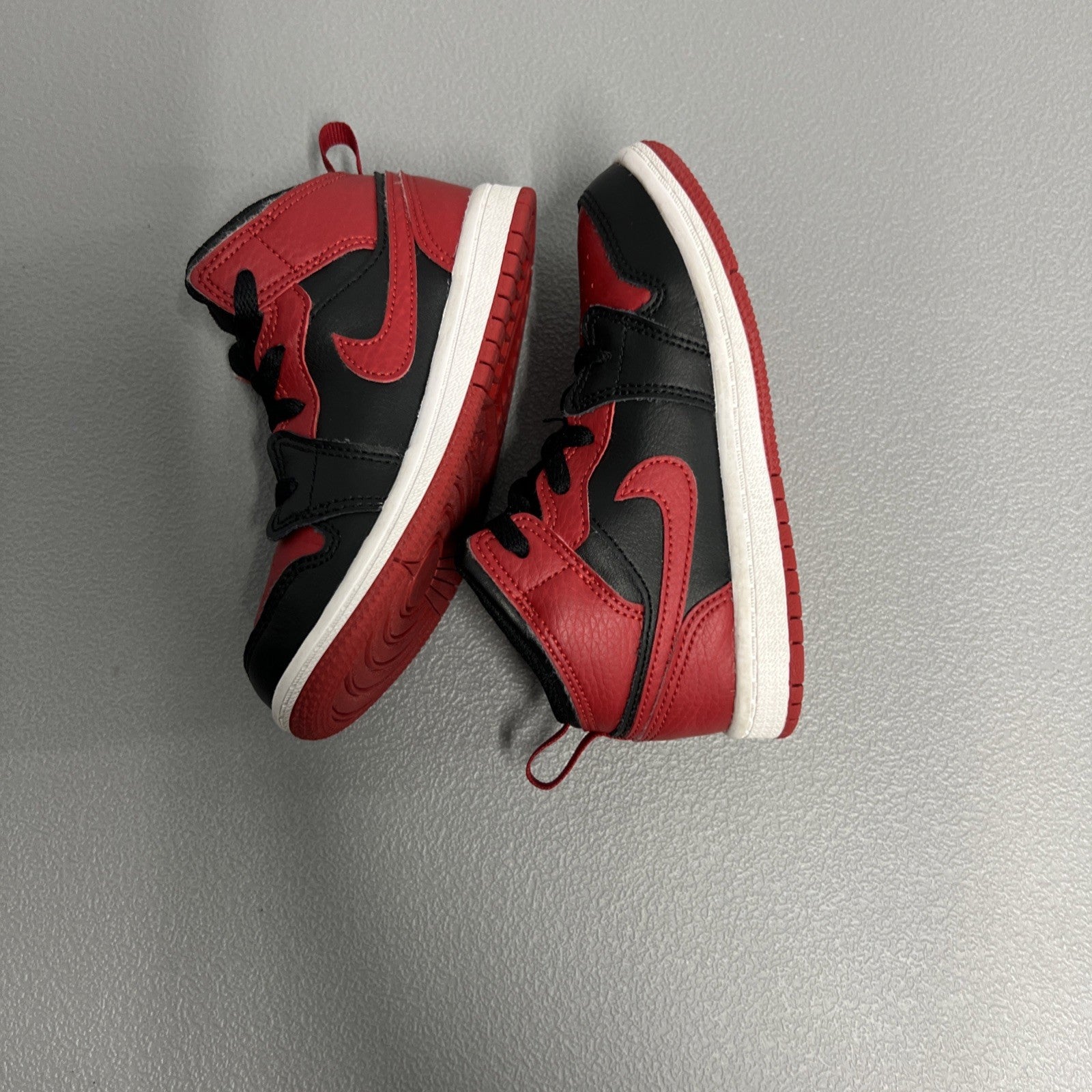 Size 9C- Air Jordan 1 Mid ‘Banned’ 2020 (Toddler)