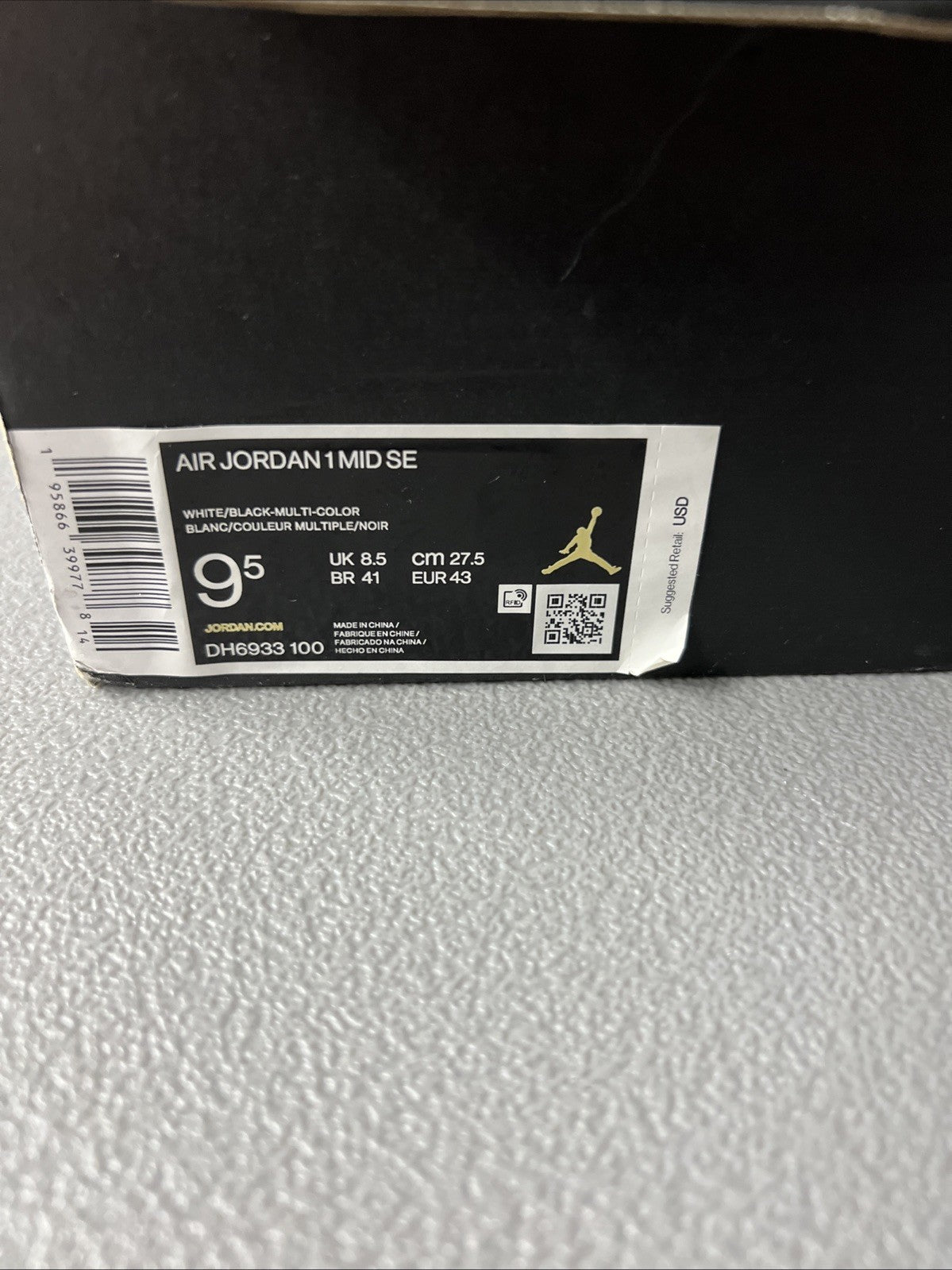 Size 9.5 Men’s or 11 Wmns- Jordan 1 Mid SE Diamond
