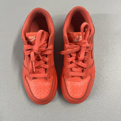 Size 2Y - Nike Dunk Low ‘Track Red’ (GS)