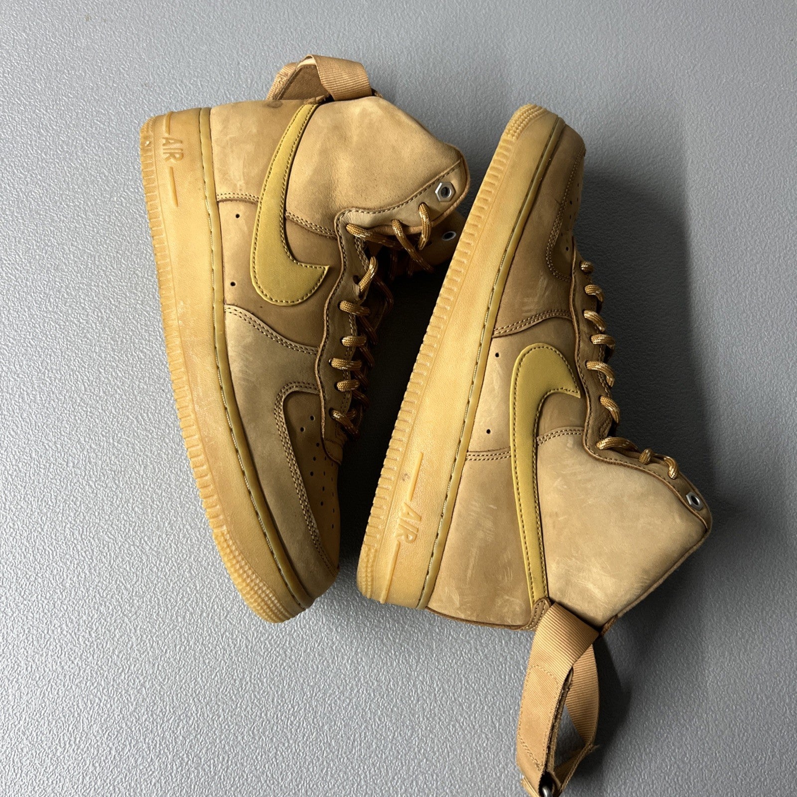 Size 8.5 Men’s or 10 Wmns- Nike Air Force 1 High ‘Flax’