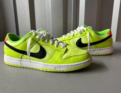 Size 10.5 - Nike Dunk Low SE ‘Splash Volt’