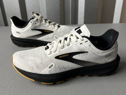 Size 7 -Brooks Launch 9 Running Shoes Women’s White Black Athletic Sneaker