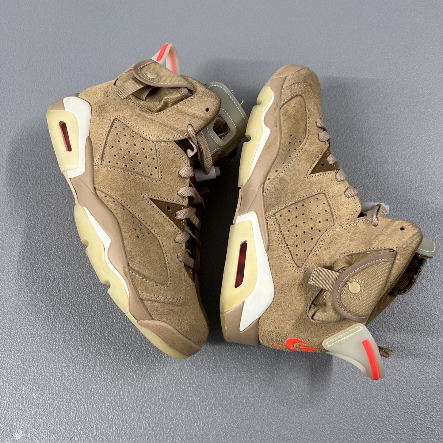 Size 8 Men’s or 9.5 Wmns Air Jordan 6 Retro Travis Scott ‘British Khaki’