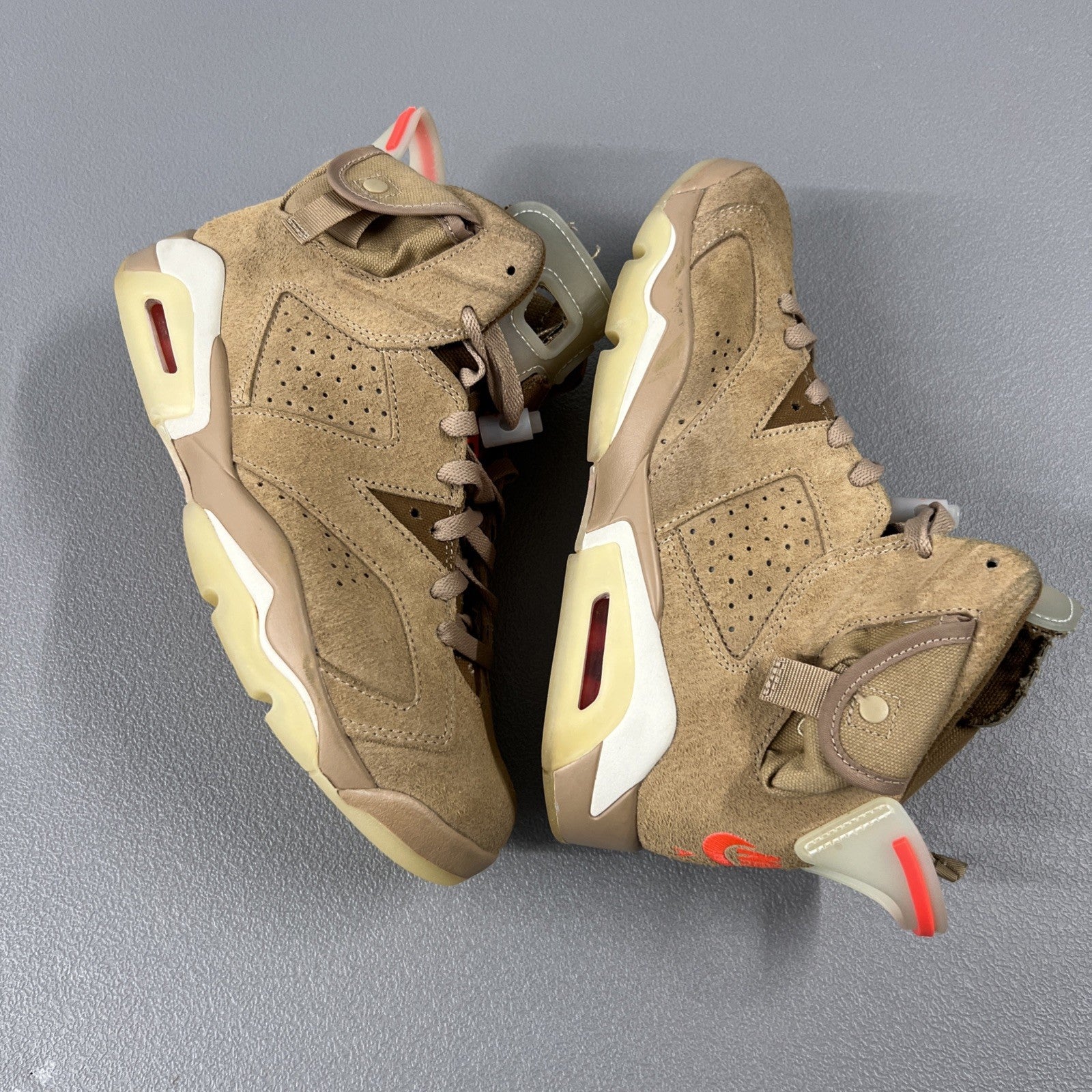 Size 8 Men’s or 9.5 Wmns Air Jordan 6 Retro Travis Scott ‘British Khaki’