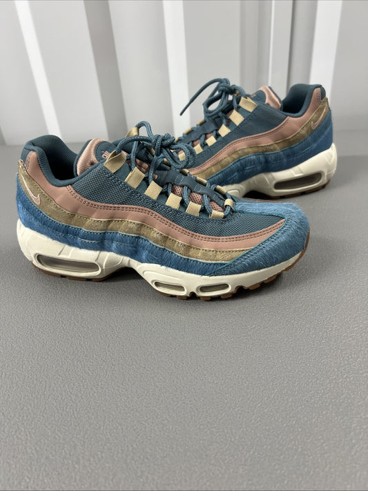 Size 8.5 - Nike Air Max 95 ‘Embossed Fur Pony’ (Women's)