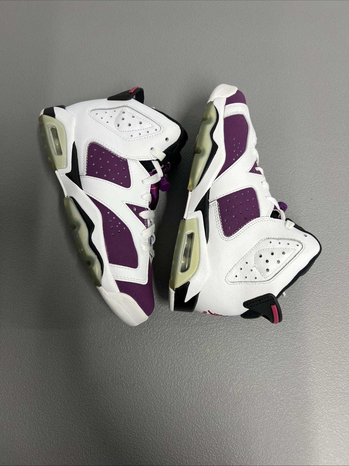 Size 5Y or 6.5 Wmns- Air Jordan 6 Retro 'Vivid Pink'  543390-127 (GS)